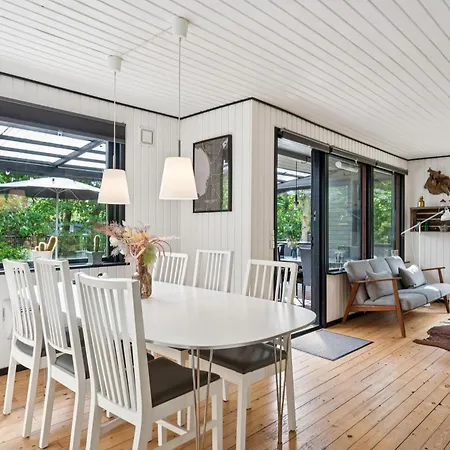 Charming In Scenic Fuglslev With Large Garden And Cosy Outdoor Spaces 에벨토프트